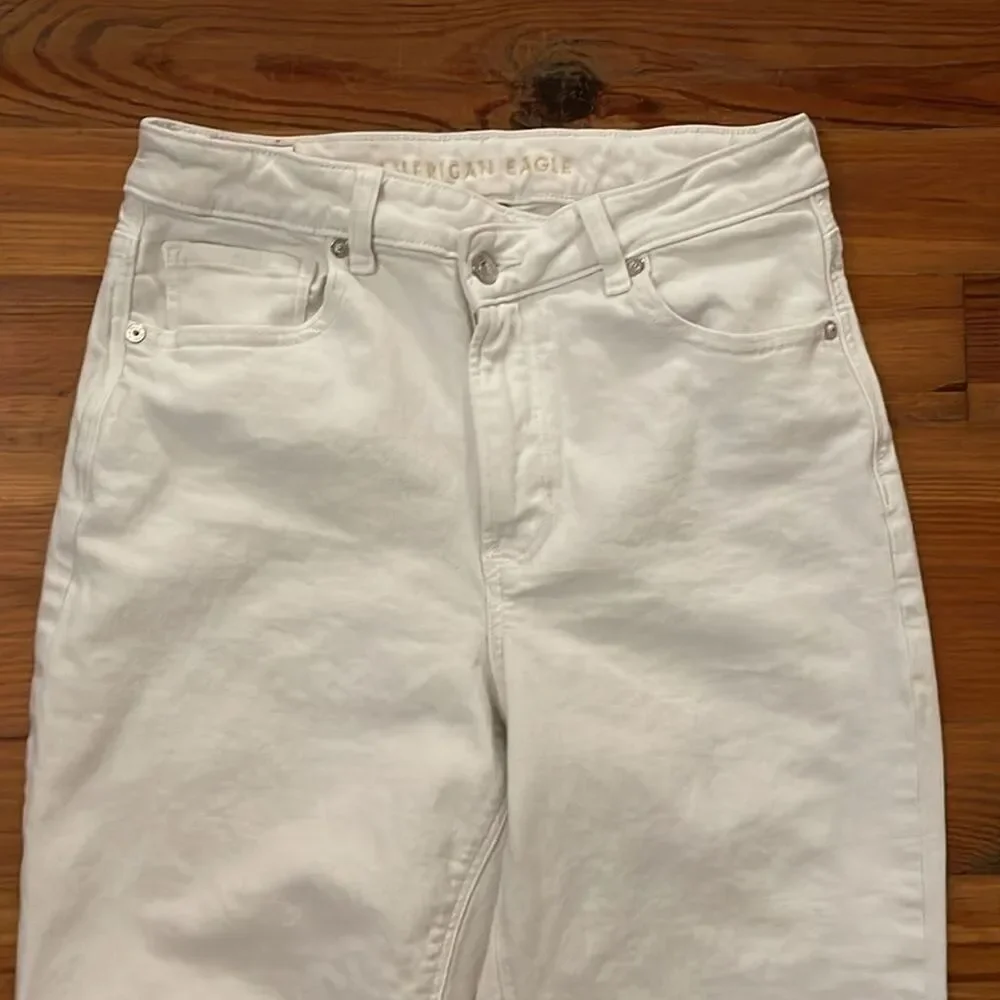 American Eagle White Denim Mom Jeans Womens Size 10